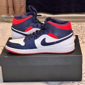 Air Jordan 1 Mid SE